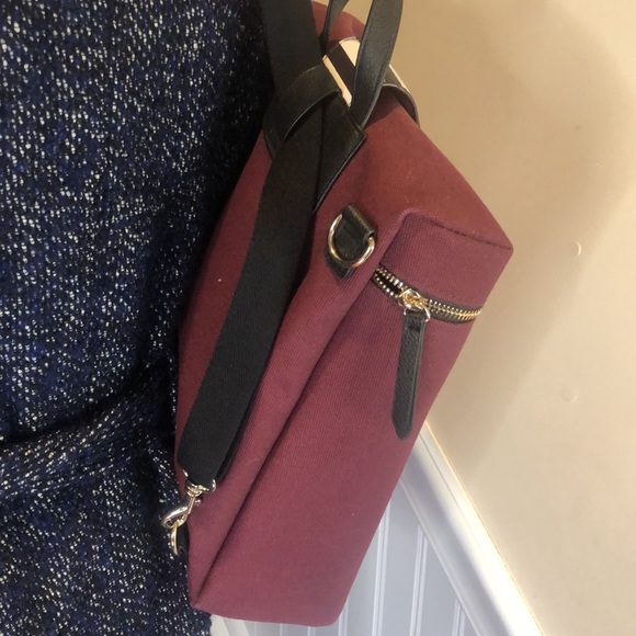 HENRI BENDEL BLACK FRIDAY Backpack Crossbody Shoulder Bag w Adjustable Straps - Picture 11 of 16